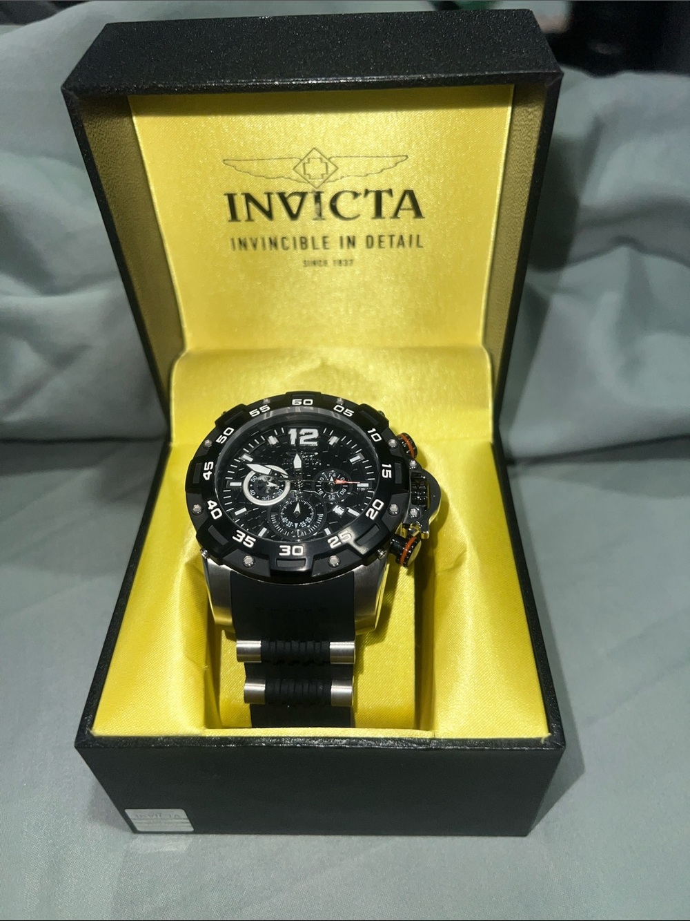 Invicta Pro Diver Chronograph Watch (Model 26403) - Like New! - Picture 2 of 9